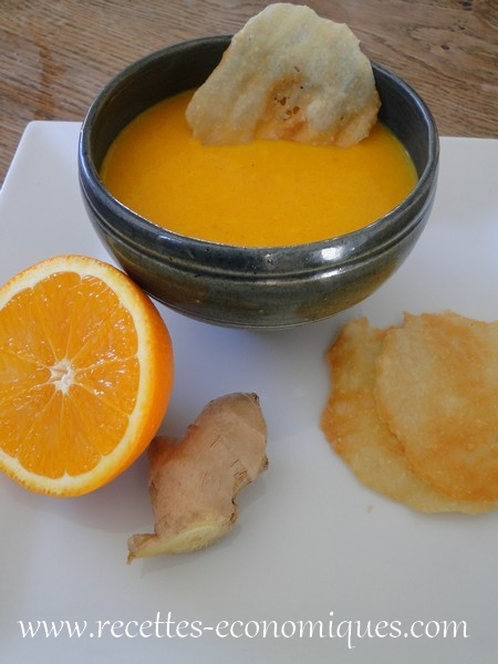 Velouté de carottes miel gingembre et tuiles salées aux amandes image